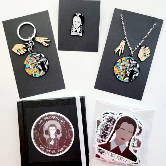 Wednesday Addams Gift Box - Picture 1 of 11